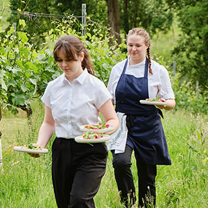 Dine alfresco at the award winning Wythall Estate vineyard in Herefordshire 
